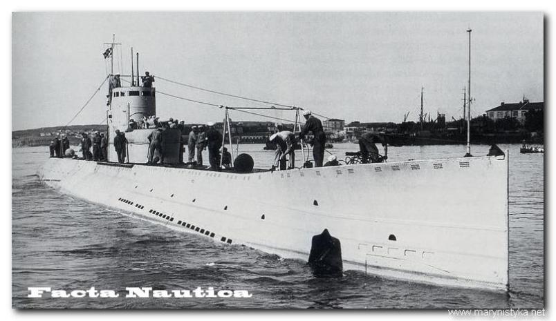 STALINIEC, p�niej L-2, radziecki podwodny stawiacz min, uczestnik II wojny �wiatowej, zaton�� rozpoczynaj�c sw�j pierwszy patrol bojowy.