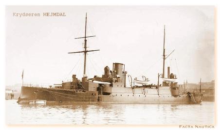 Du�ski kr��ownik Hejmdal zwodowany w 1894 roku.